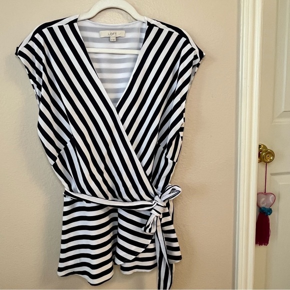 LOFT Women Top, Wrap Blouse in Blue and White Stripes, Size M - Picture 6 of 7
